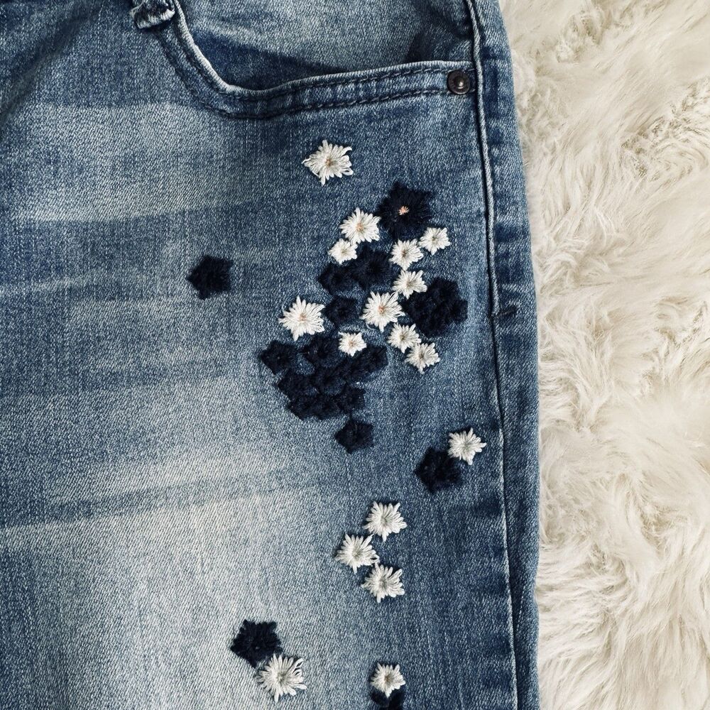 Black Daisy Kate Straight Leg Embroidered Jeans 5/27 (26x29) Blue Stretch Womens - Picture 7 of 9